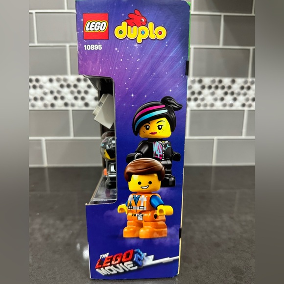 Retired Lego Duplo Lego Movie 2 - 10895 - Picture 5 of 8